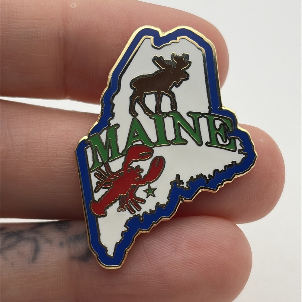 Maine State Outline Moose Lobster United States Of America Lapel Hat Pin